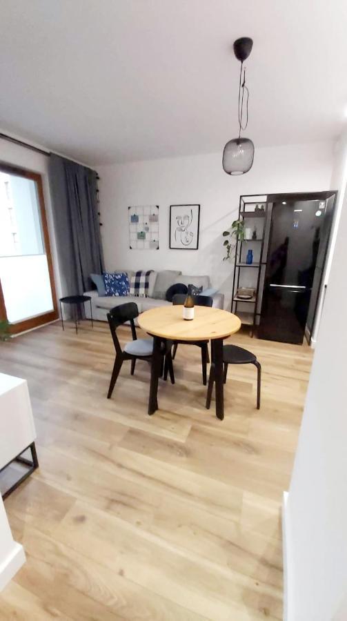 Appartamento Apartament Zajezdnia Wrzeszcz Danzica Esterno foto